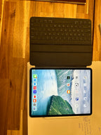 iPad Pro Gen 3 - pencil and type case - 64 gb 3S65