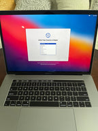 MacBook Pro 2017 15 inch space grey 5C87