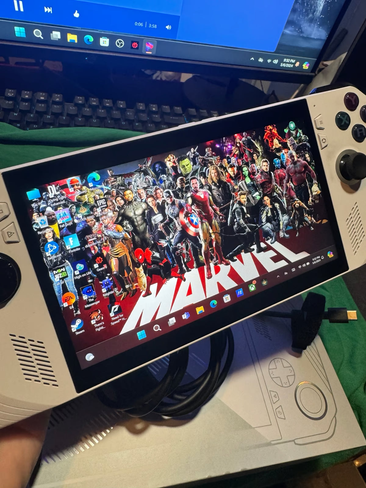 ASUS - ROG Ally 7"" 120Hz FHD 1080p Gaming Handheld - AMD Ryzen Z1 Extreme 512GB 8B99