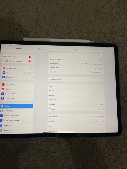 iPad Pro 4th generation (12.9�? (128gb) 5J36
