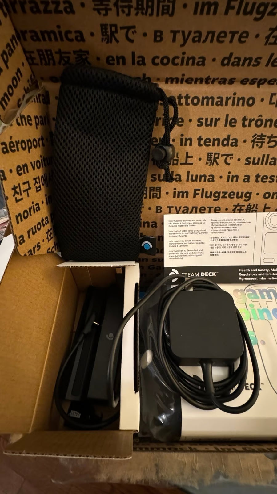 Steam Deck LCD 512GB + Carrying Case + Dock 6N75