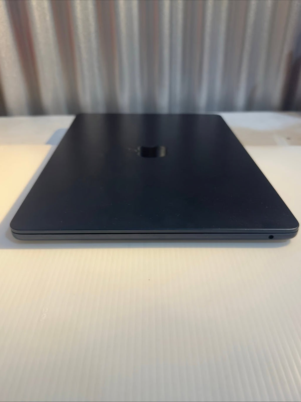 Apple Macbook Air 13.6"" M2 Chip 8GB RAM 512GB SSD Midnight MLY43LL/A 2022 Model 9Y69