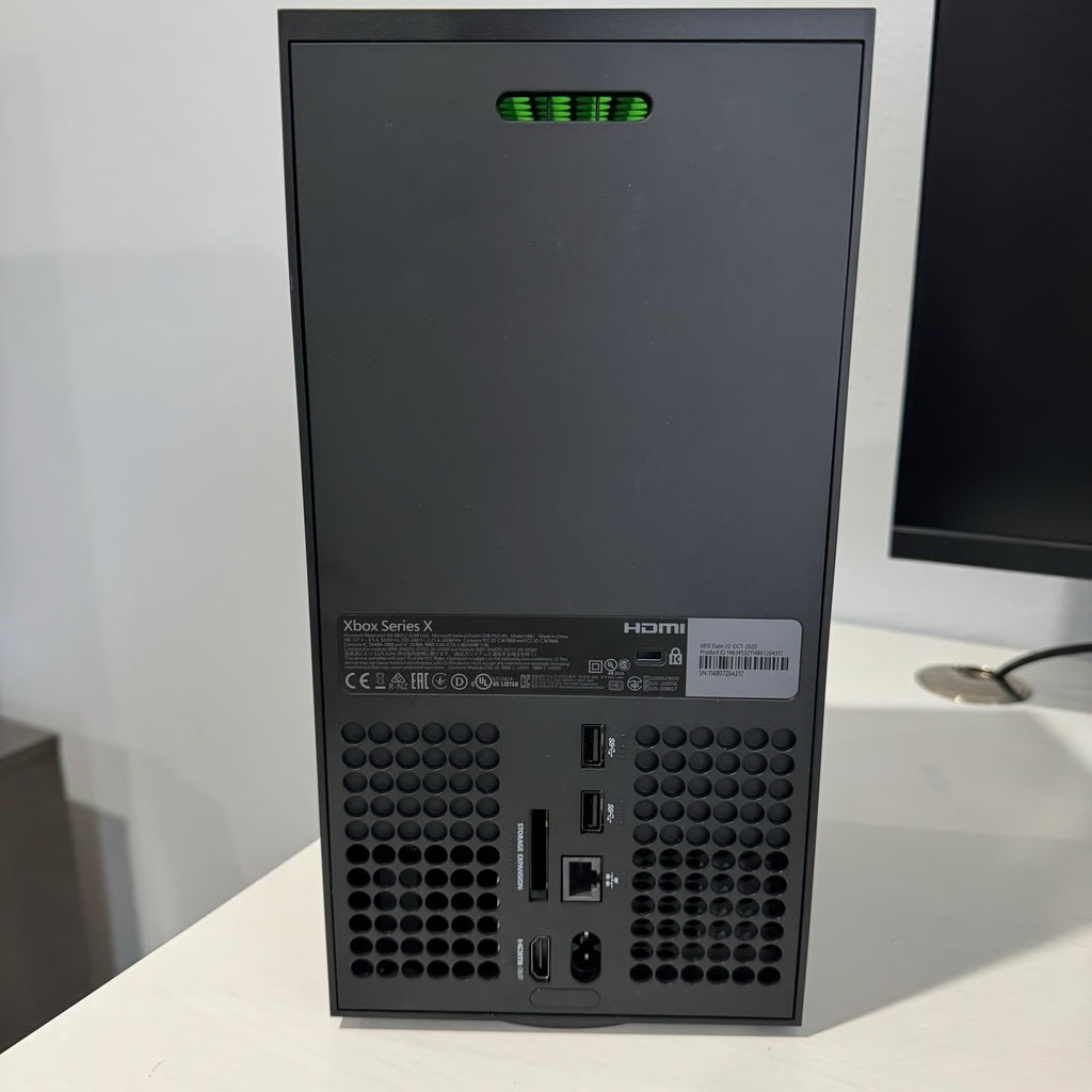 Xbox series X With Control & Headset 3O66