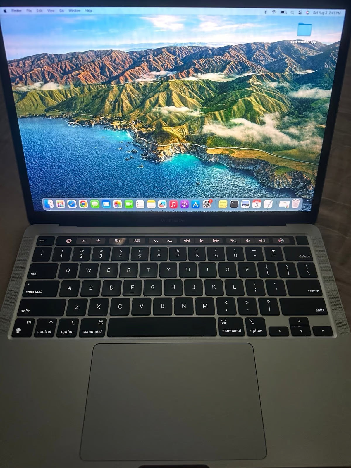 MacBook Pro 13 inch with Touch Bar 8Y19