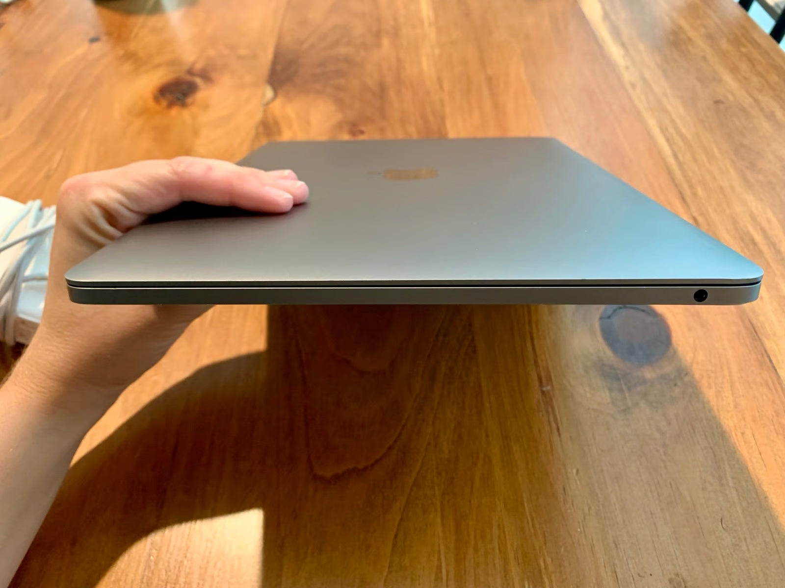 MacBook Pro 2020 2R99