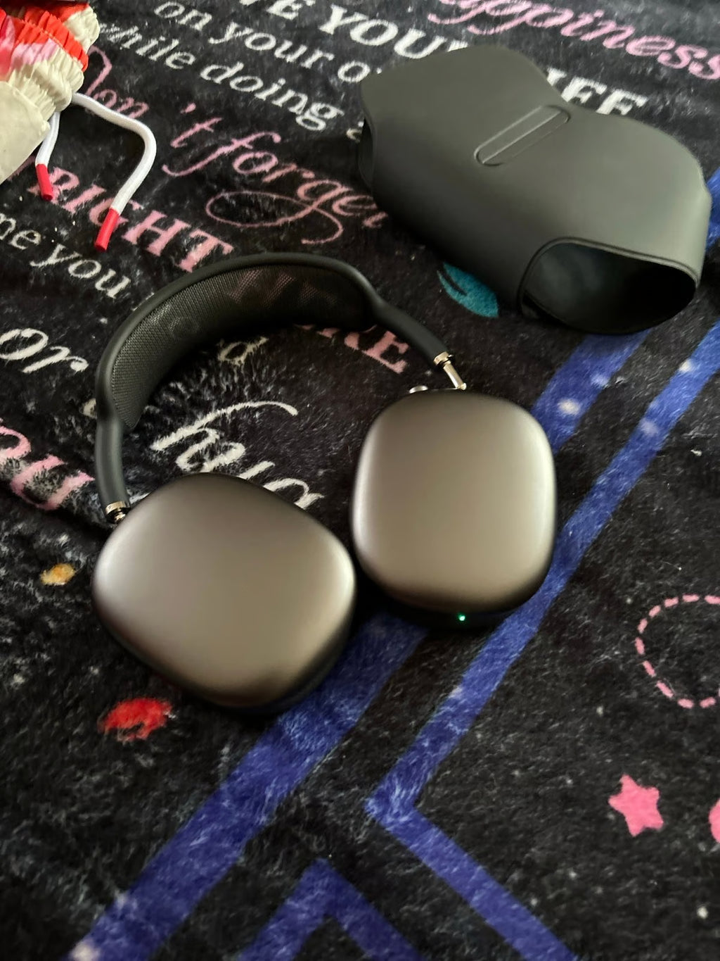 Apple AirPods Max with Smart Case in Space Gray 8U65