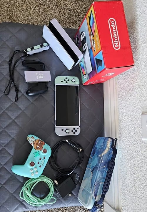 Nintendo Switch Oled bundle 7E66