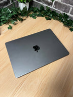 MacBook Pro 14 inch 2021 | M1 Pro | 16 GB Memory | 1 TB SSD | Space Gray 8Q96