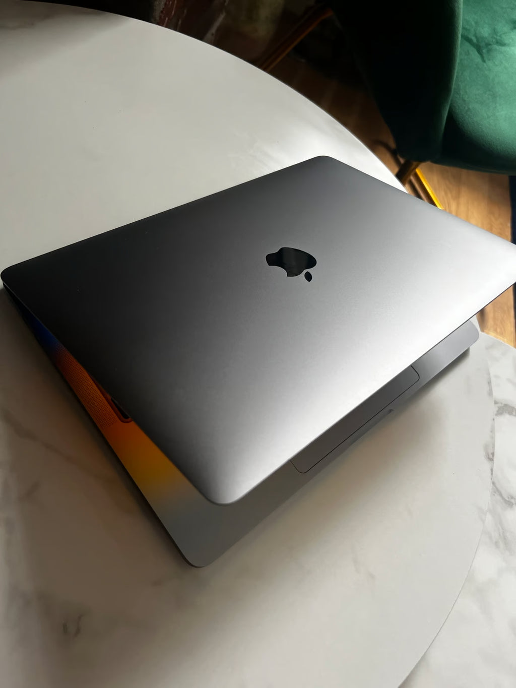 macbook pro 2020 1TB storage 3G13
