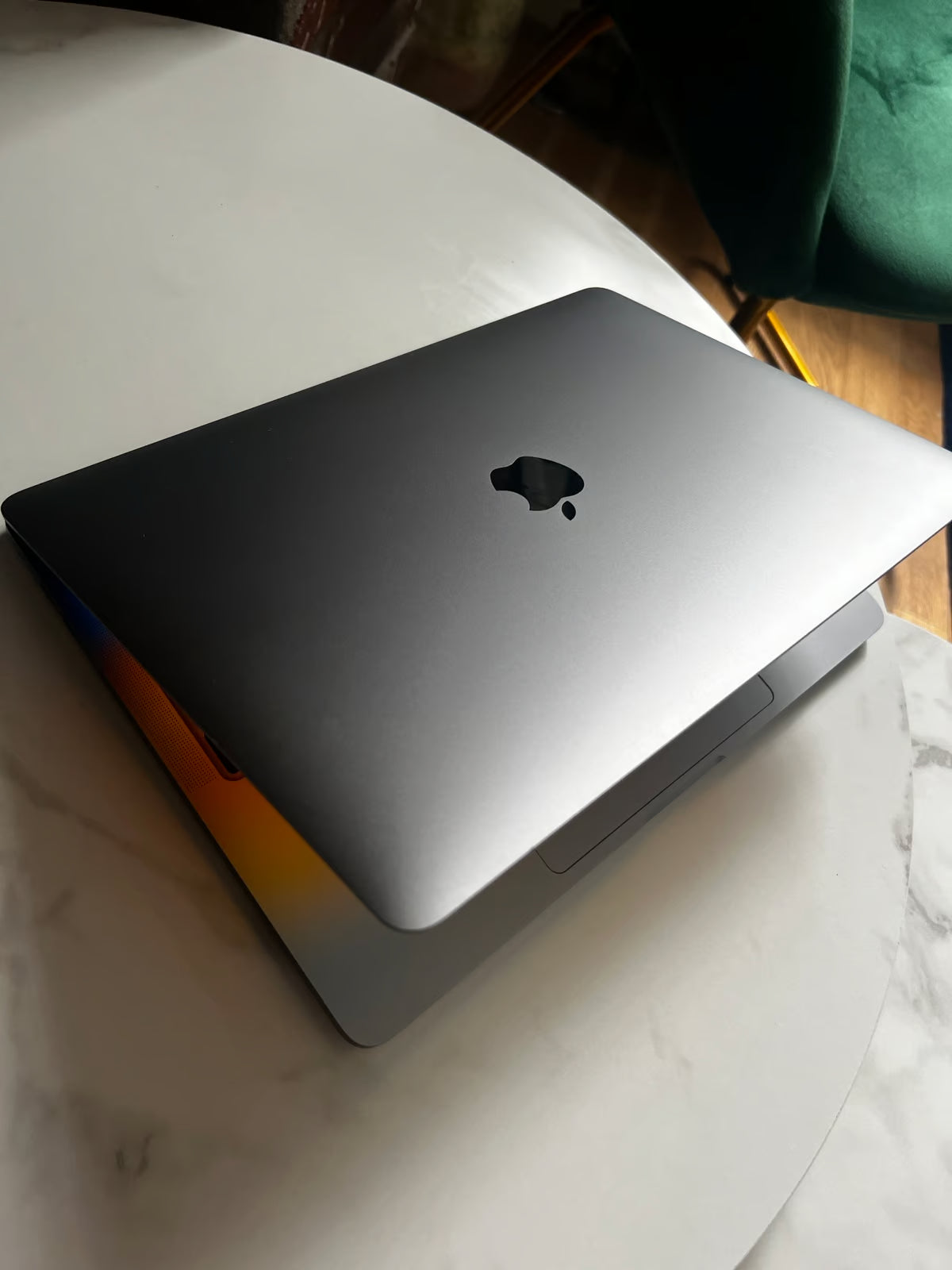macbook pro 2020 1TB storage 3G13