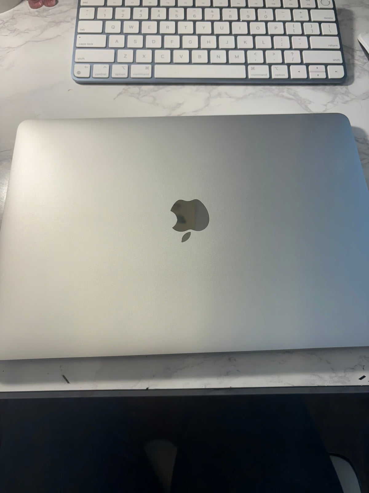 MacBook Pro 13inch M2 2022 8D18
