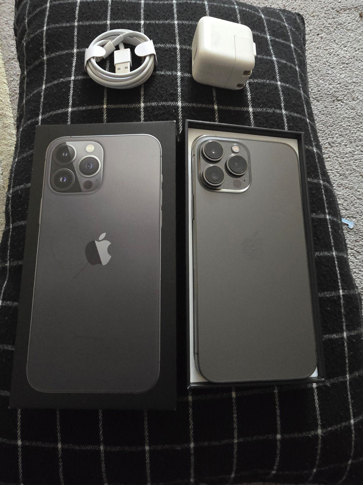 Iphone 13 pro max unlocked 9Q87