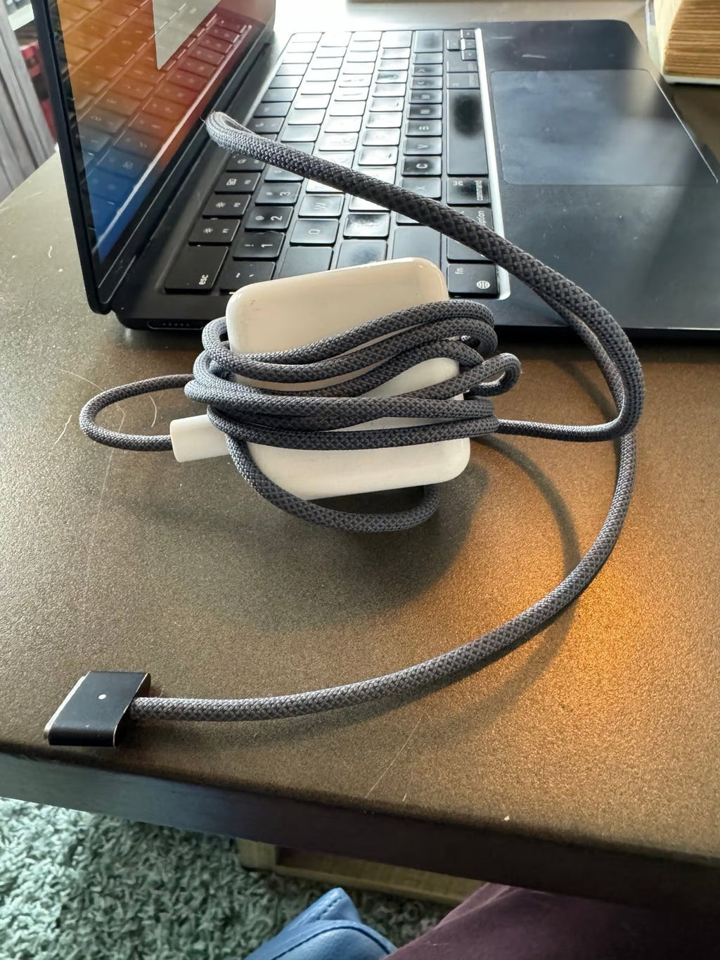 Apple Macbook Air A2681 13in.  M2 3.49 GHz  512GB SSD 1V92