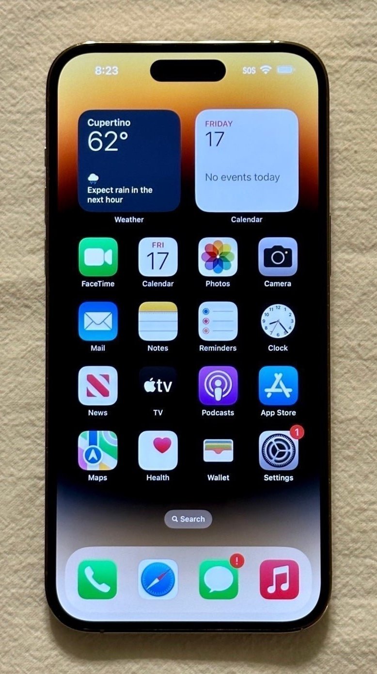 Apple iPhone 14 Pro Max 128GB in Gold (Unlocked) + Accessories 6Q39