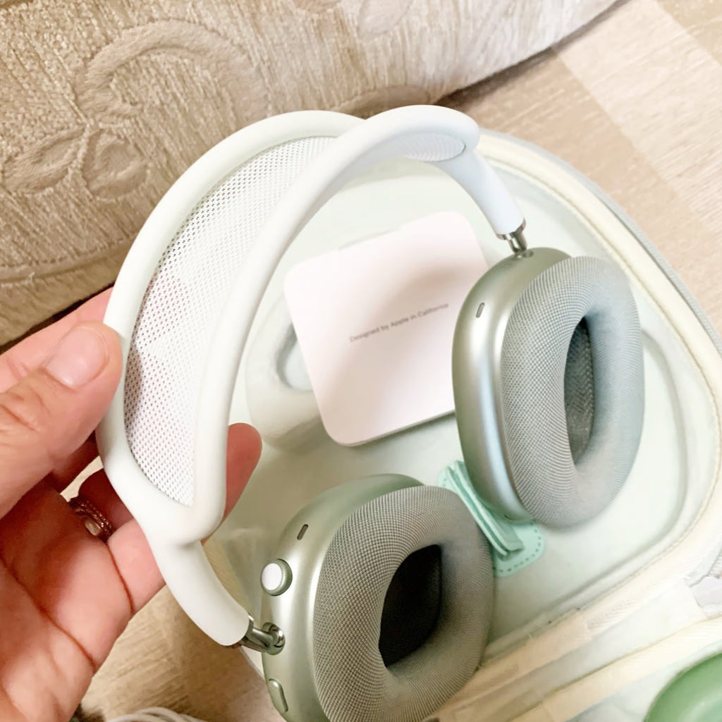 Apple AirPods Max in Green 7D96