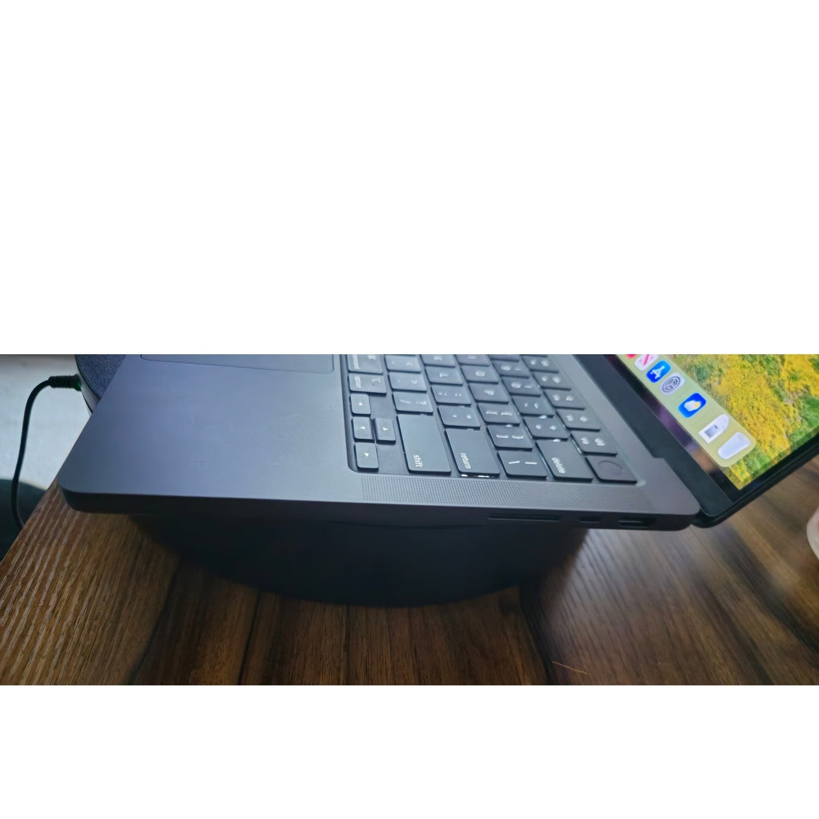 Apple MacBook Pro M3 Pro (November 2023) 8H89