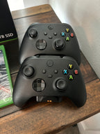 Xbox Series X Bundle with Box 9R17