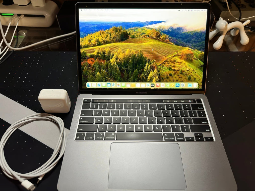 Apple Macbook Pro A2338 13in.  M2 3.49 GHz  256GB SSD 2N69