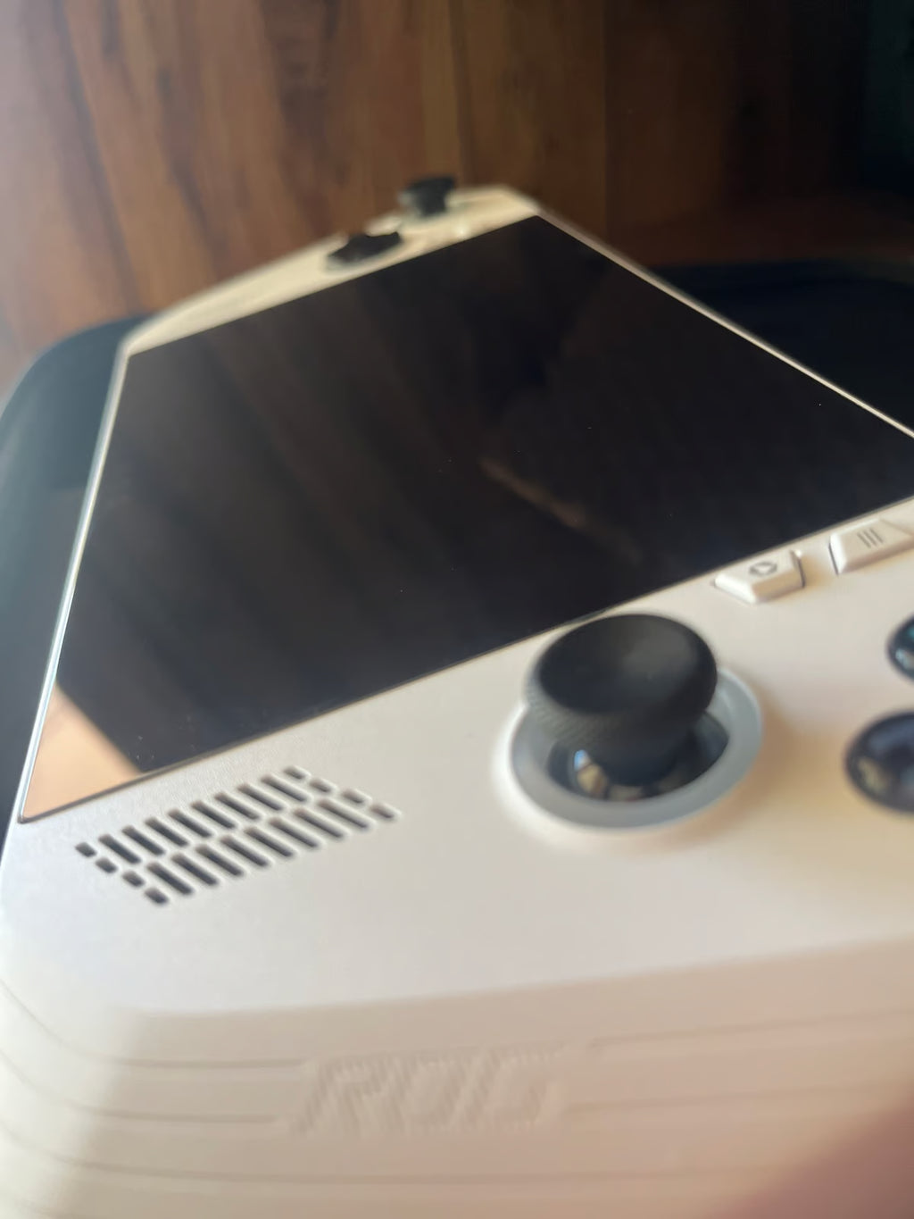 ASUS rog ally z1 extreme (1TB Storage) 5Y56