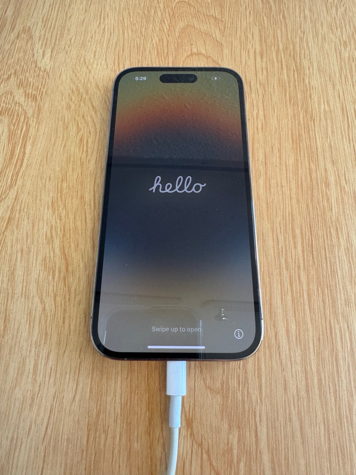 Apple iPhone 14 Pro 128GB Unlocked With Charger & Case 7R95