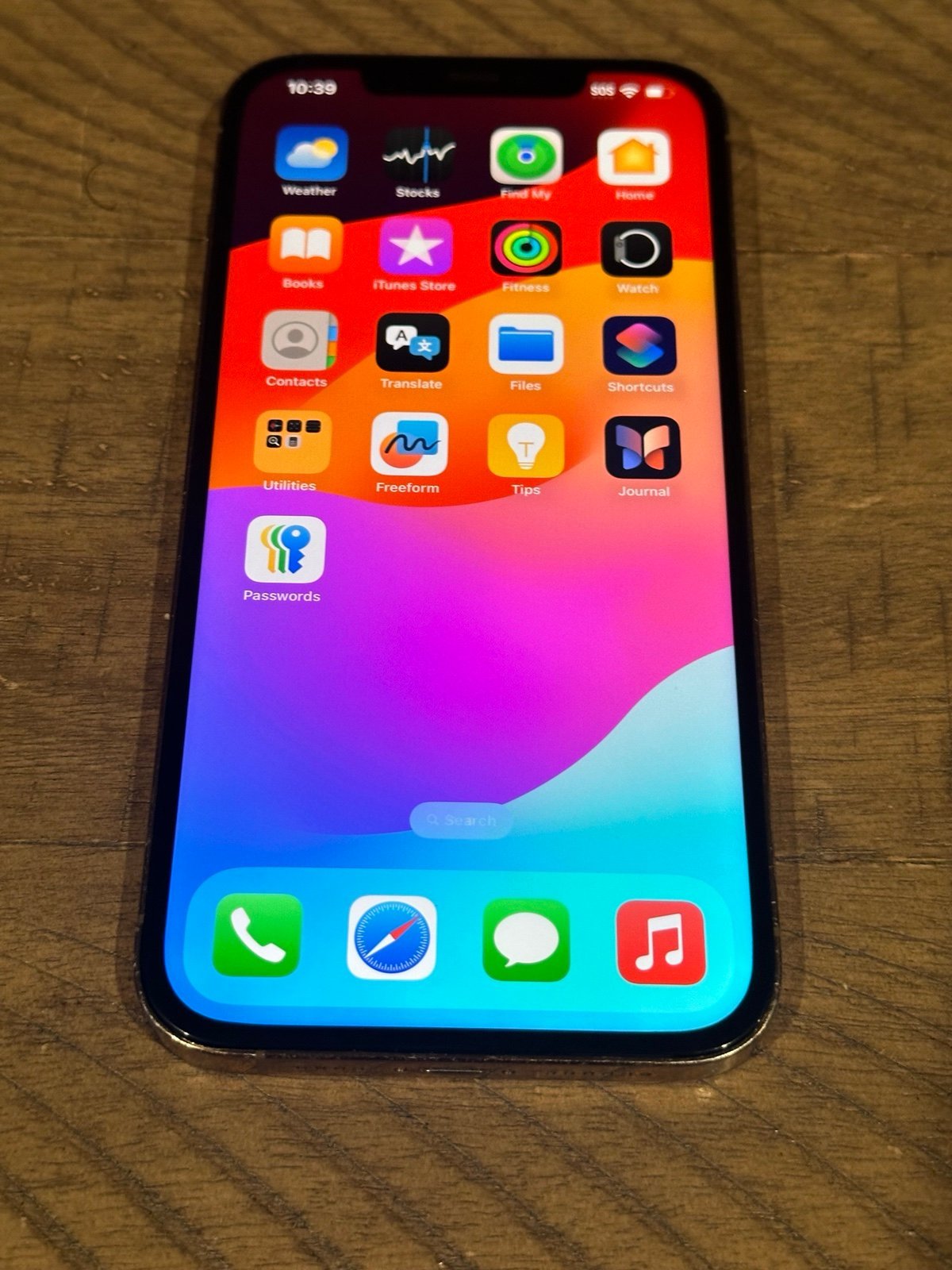 IPhone 12 Pro Max 128GB Gold Unlocked and Factory Reset 8V77