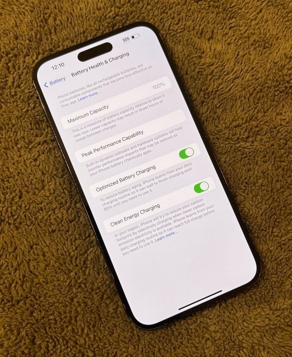 Apple iPhone 14 Pro Max 256 GB in Space Black Unlocked 6T25