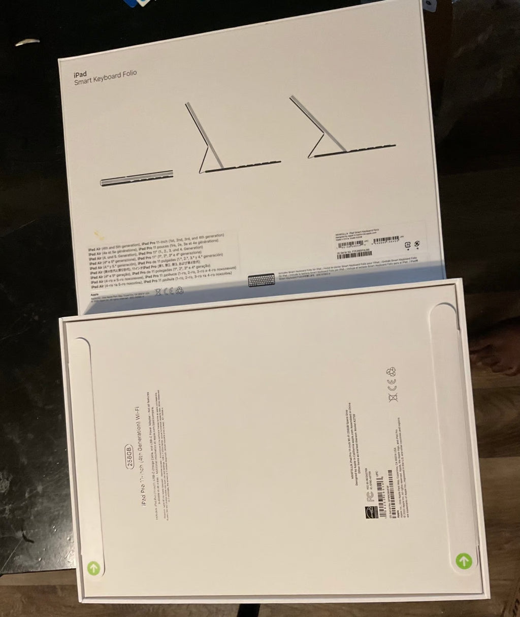 ipad pro 11 inch 4th generation 256GB and Smart Keyboard for ipad 6C36