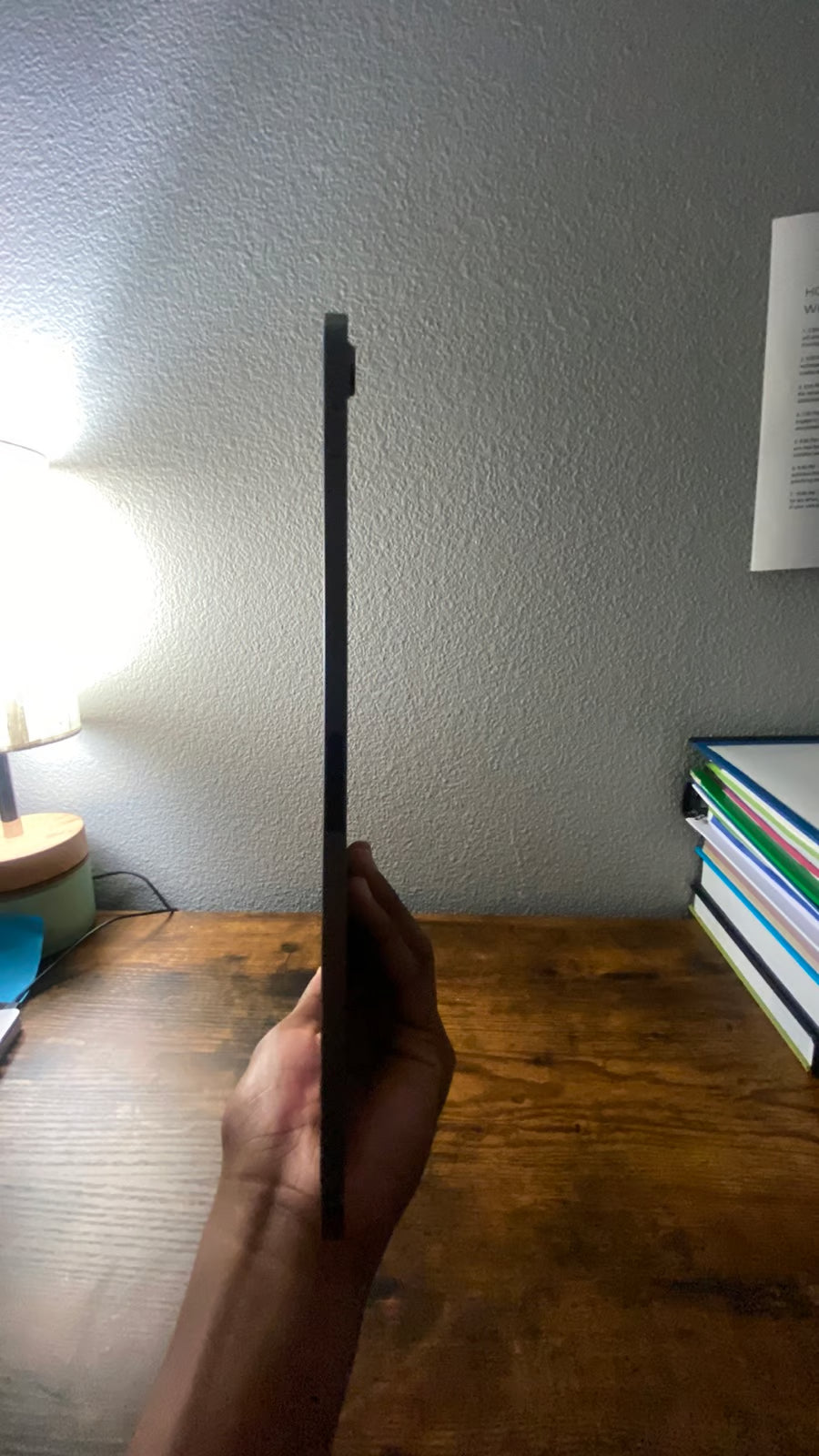 Apple iPad Air 5th Generation 64 GB in Space Gray 5U59