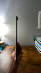 Apple iPad Air 5th Generation 64 GB in Space Gray 5U59