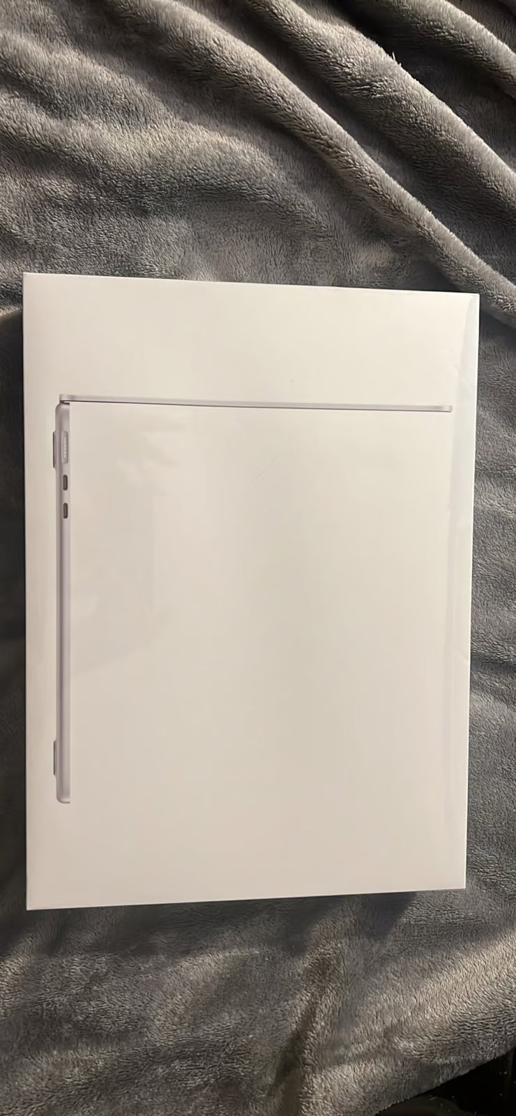 Apple Macbook Air 13in.  M2 3.49 GHz  256GB SSD 9X75