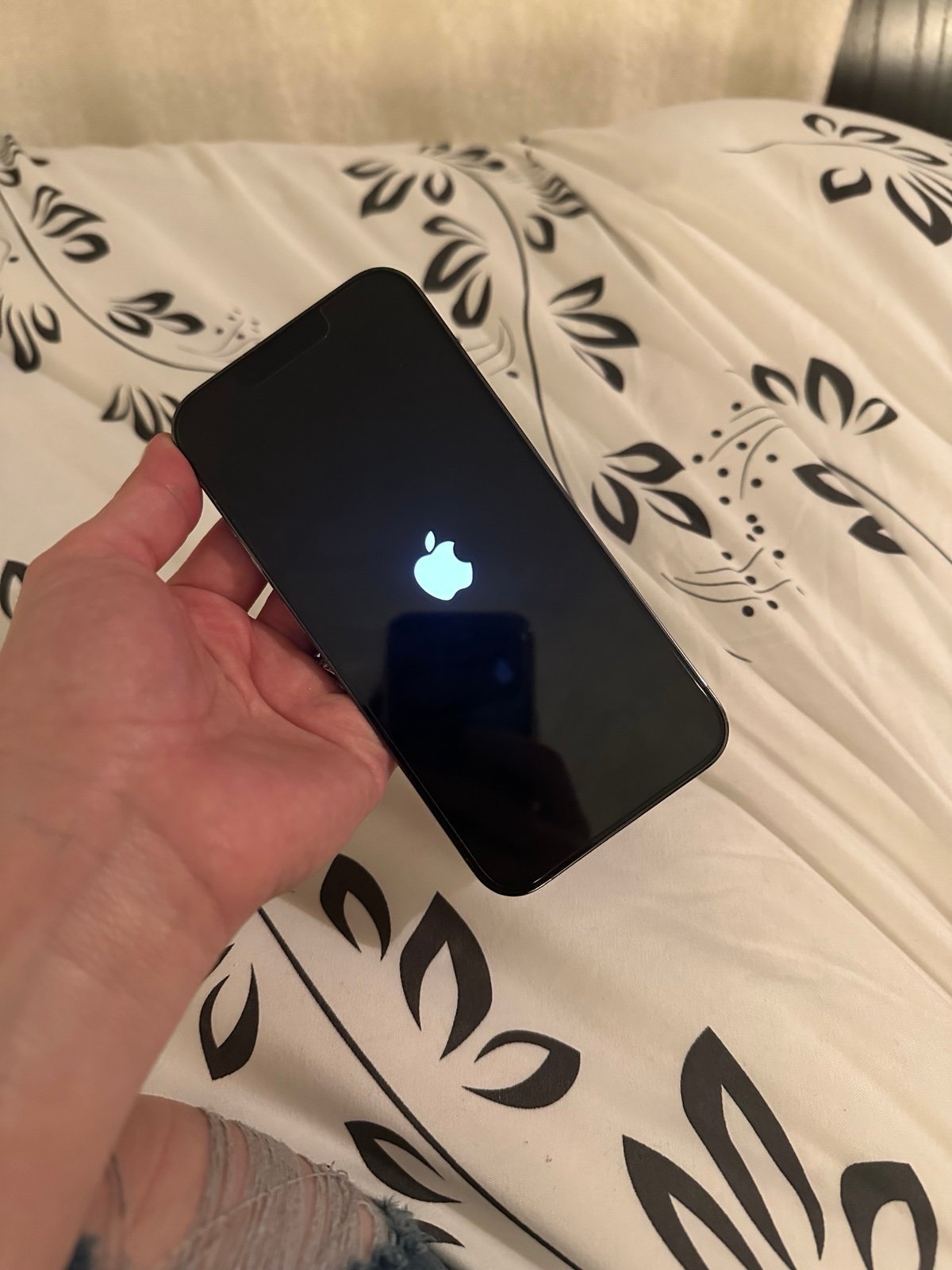 Apple iPhone 13 Pro 1 TB in Sierra Blue for Unlocked 9U32