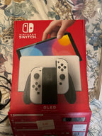 Nintendo Switch OLED with Pok茅mon scarlet 6T81