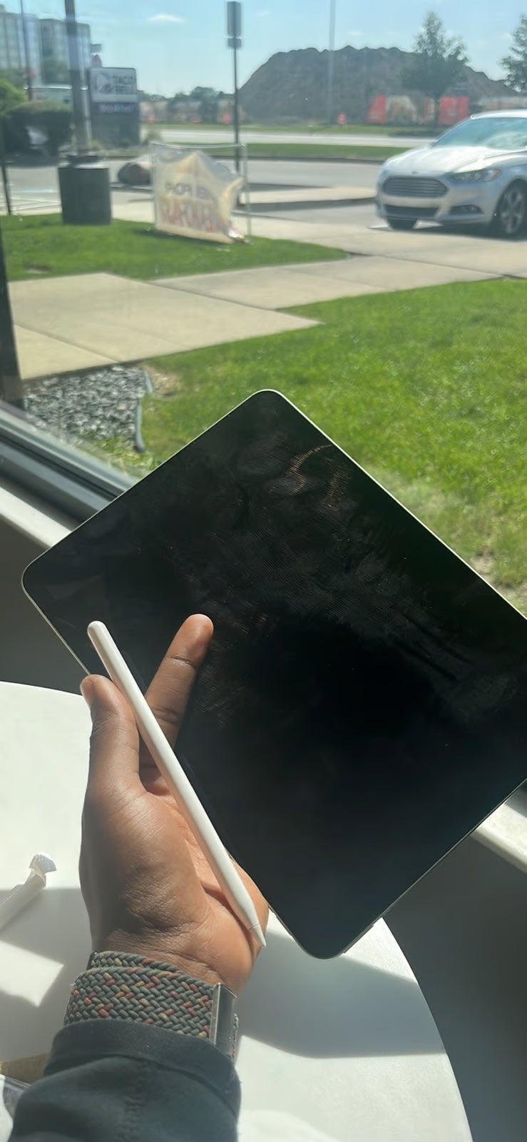 Apple iPad Air 4th Generation 64 GB in Green 6B29