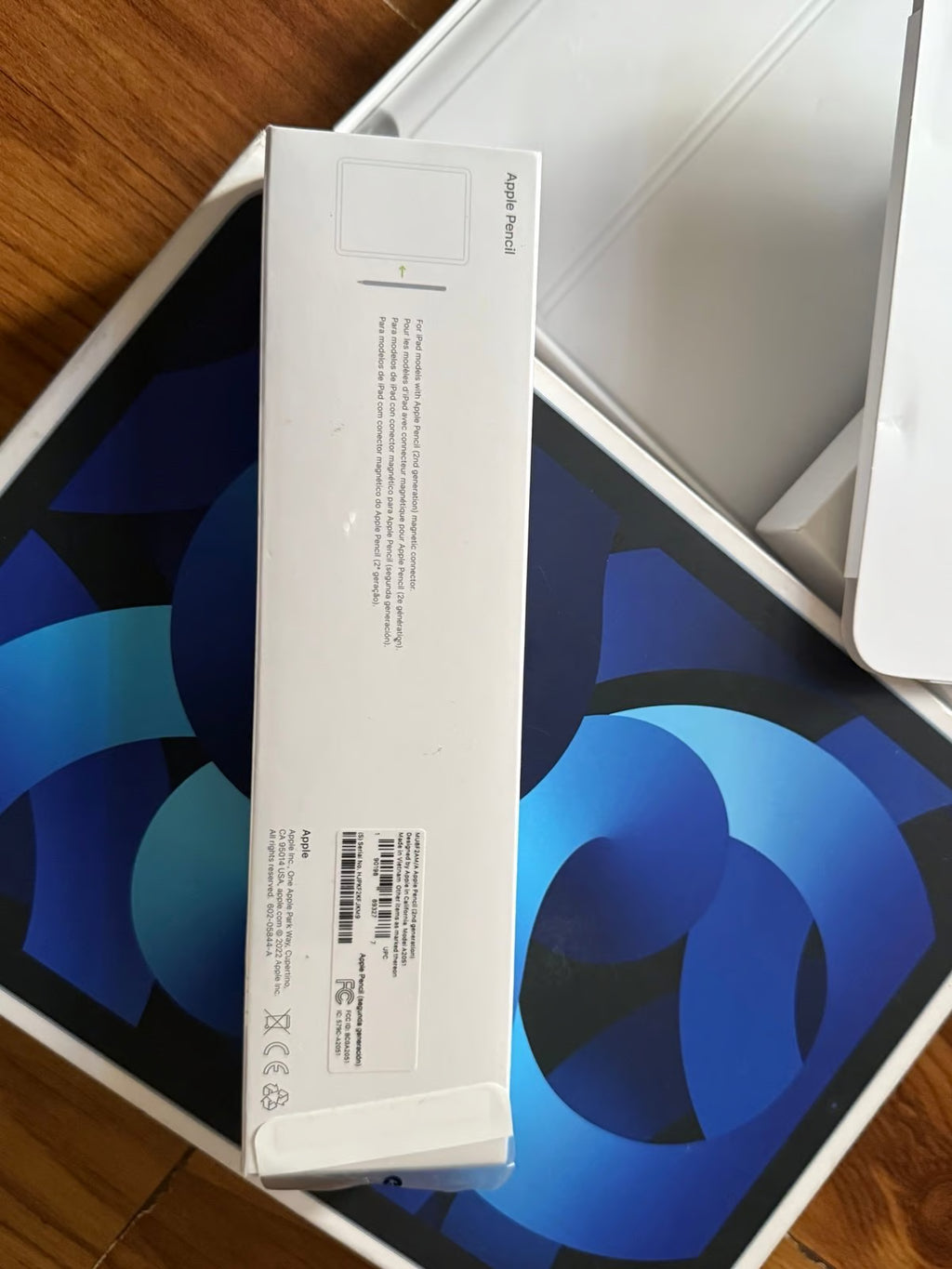 Apple iPad Air 5th Gen 256GB in Blue unlocked M1 /Magic keyboard /Apple Pencil 1C96