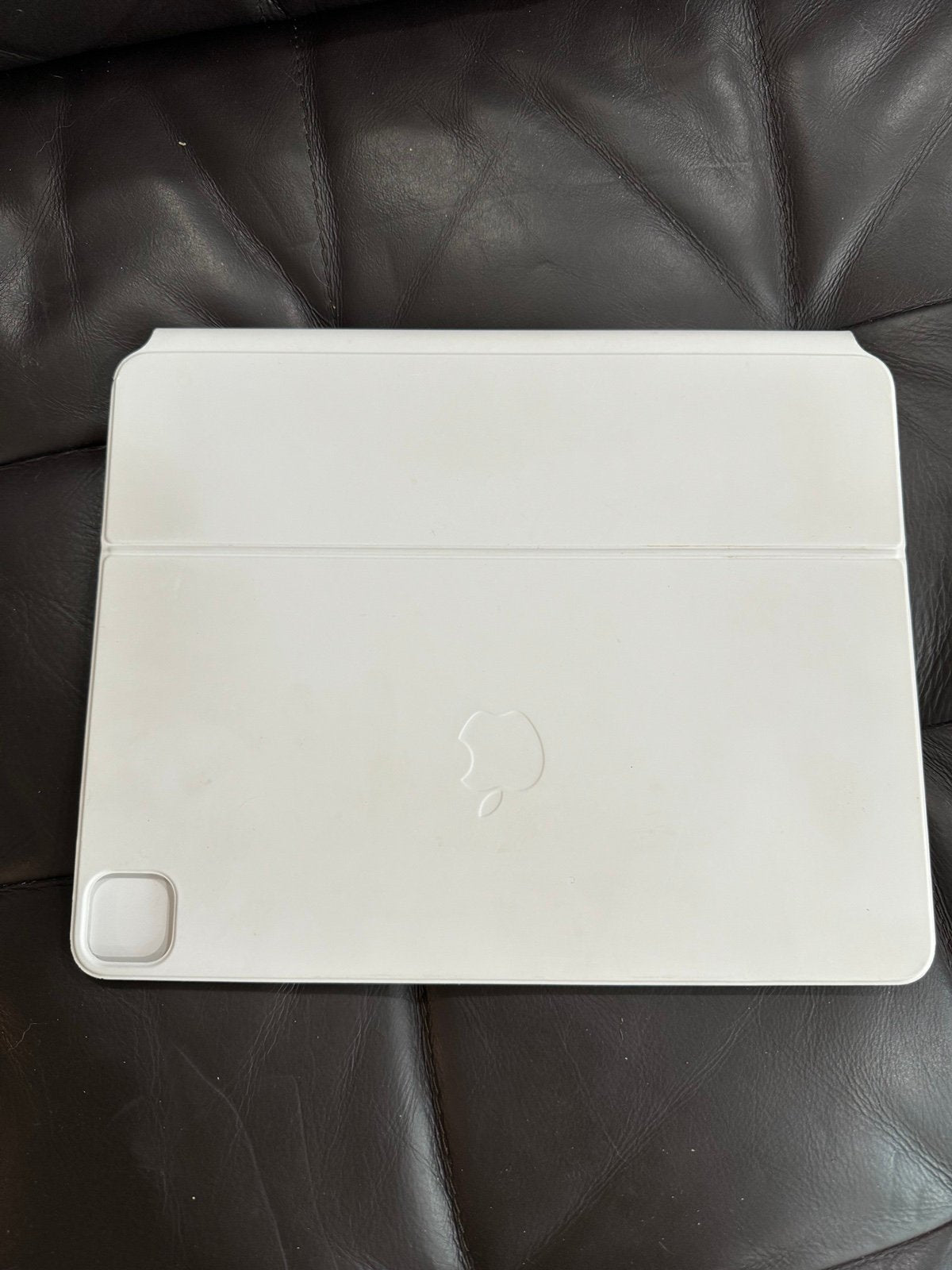 ipad pro 5th gen 12.9 inch 2TB w Magic Keyboard 9H13