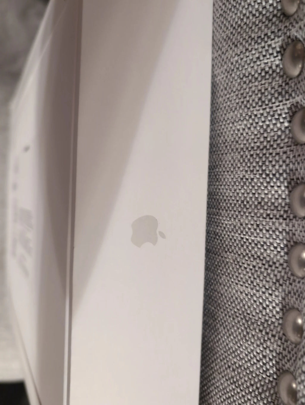 macbook pro 14 inch 2O39