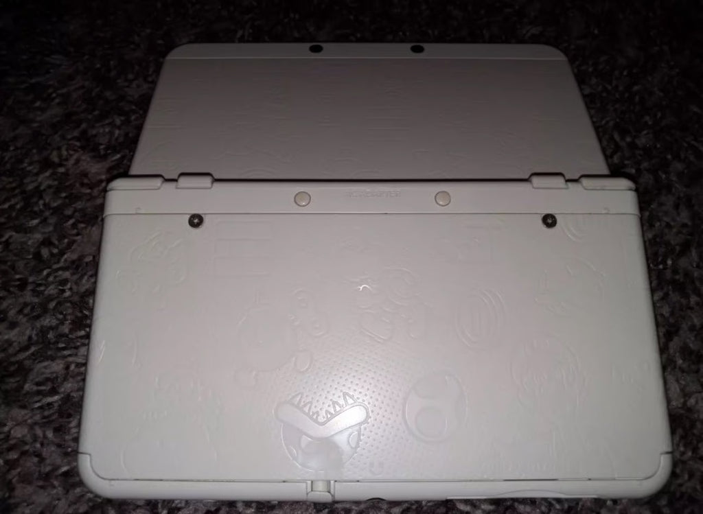 Nintendo New 3DS Super Mario Edition - White (Black Friday) in Box + BONUS GAME