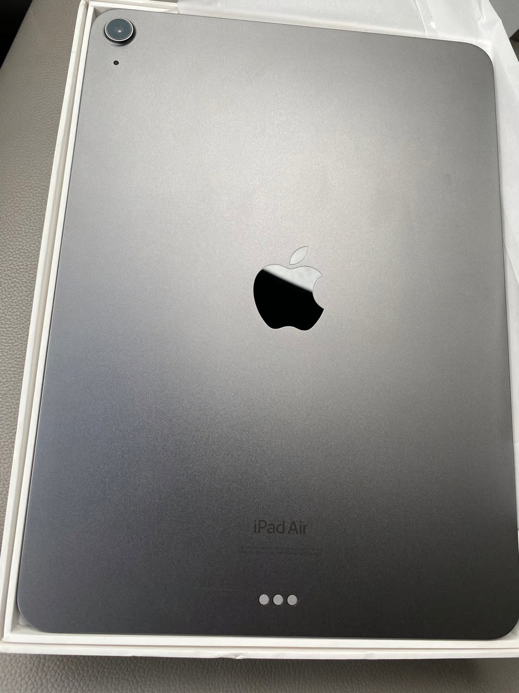 Apple iPad Air 5th Generation 64 GB in Black 7C31