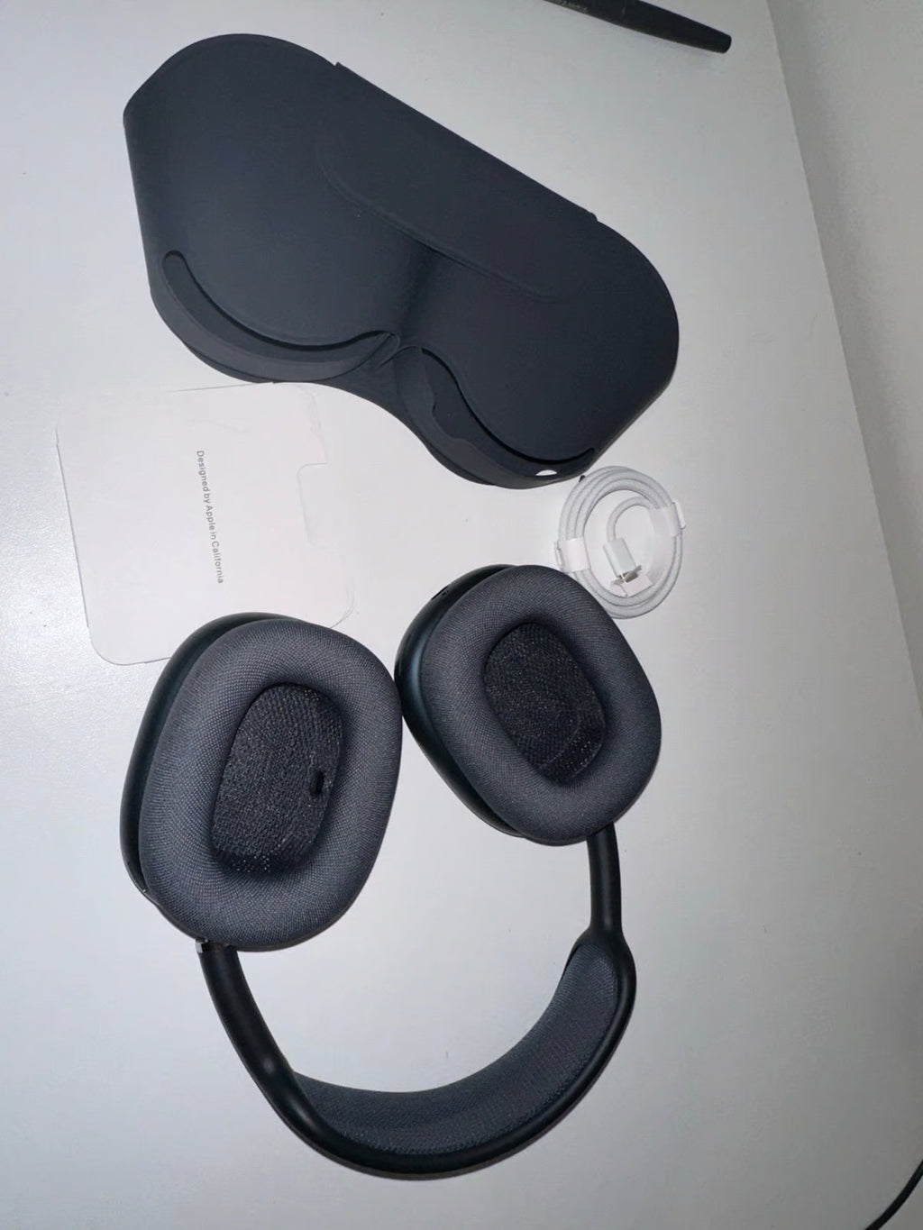 AirPods Max - Midnight * LIKE NEW* (AppleCare+) 1M51