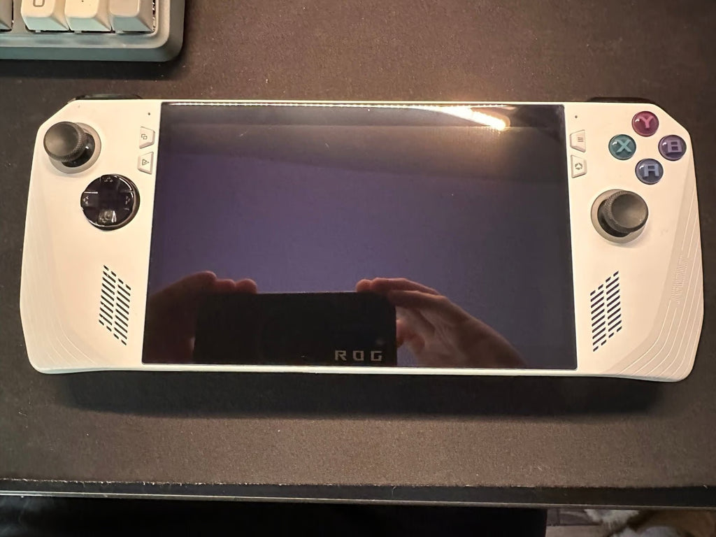 ASUS - ROG Ally 7"" 120Hz FHD 1080p Gaming Handheld - AMD Ryzen Z1 Extreme Proces 9P18