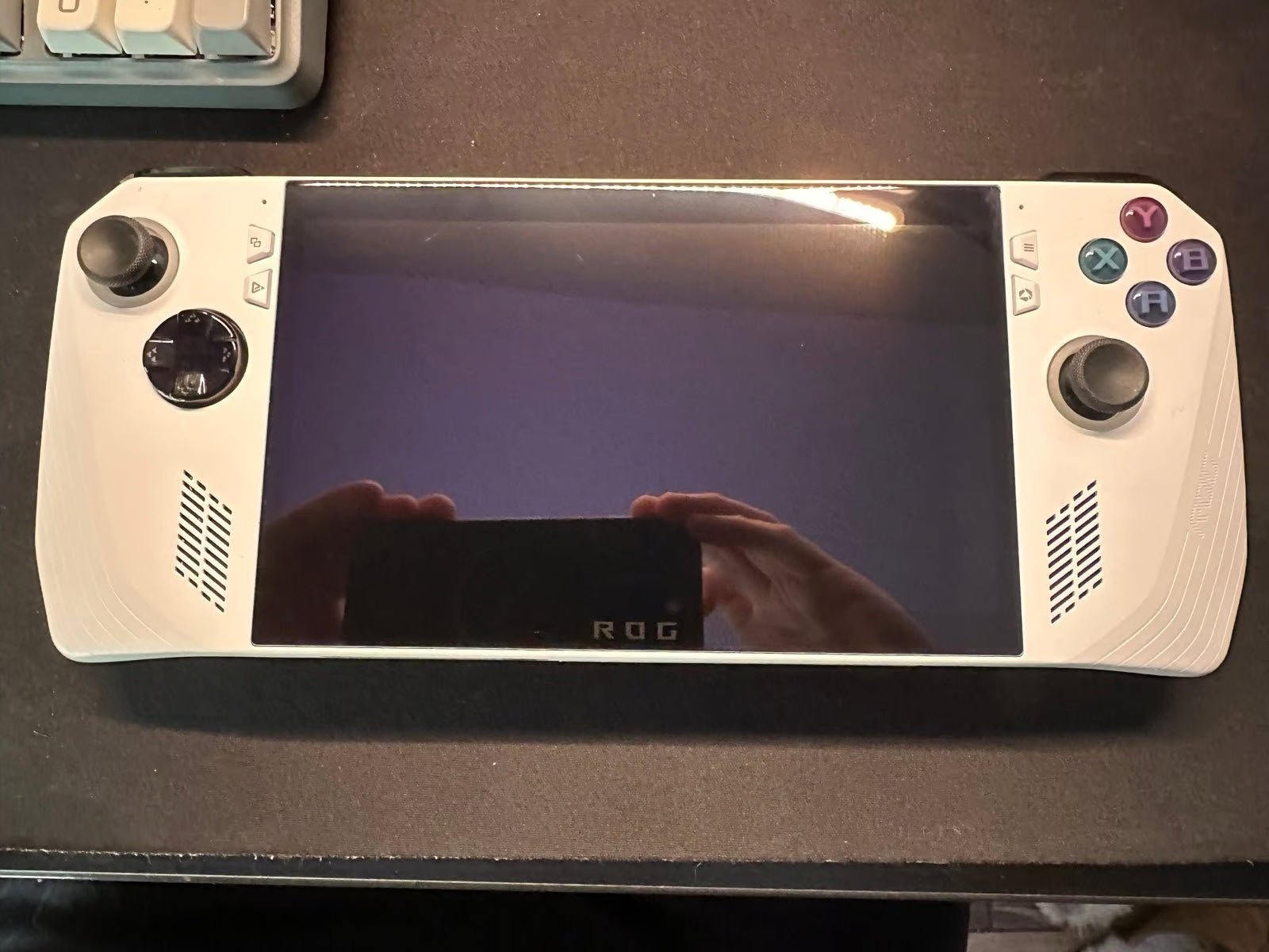 ASUS - ROG Ally 7"" 120Hz FHD 1080p Gaming Handheld - AMD Ryzen Z1 Extreme Proces 9P18