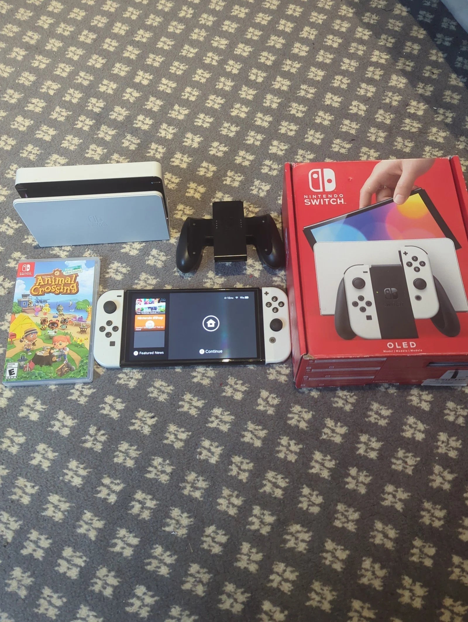 Nintendo Switch OLED with Animal Crossing 5G22