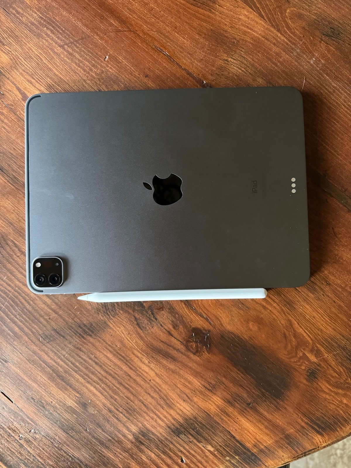 iPad Pro and Apple Pencil Bundle 2nd gen 11inch 8C18