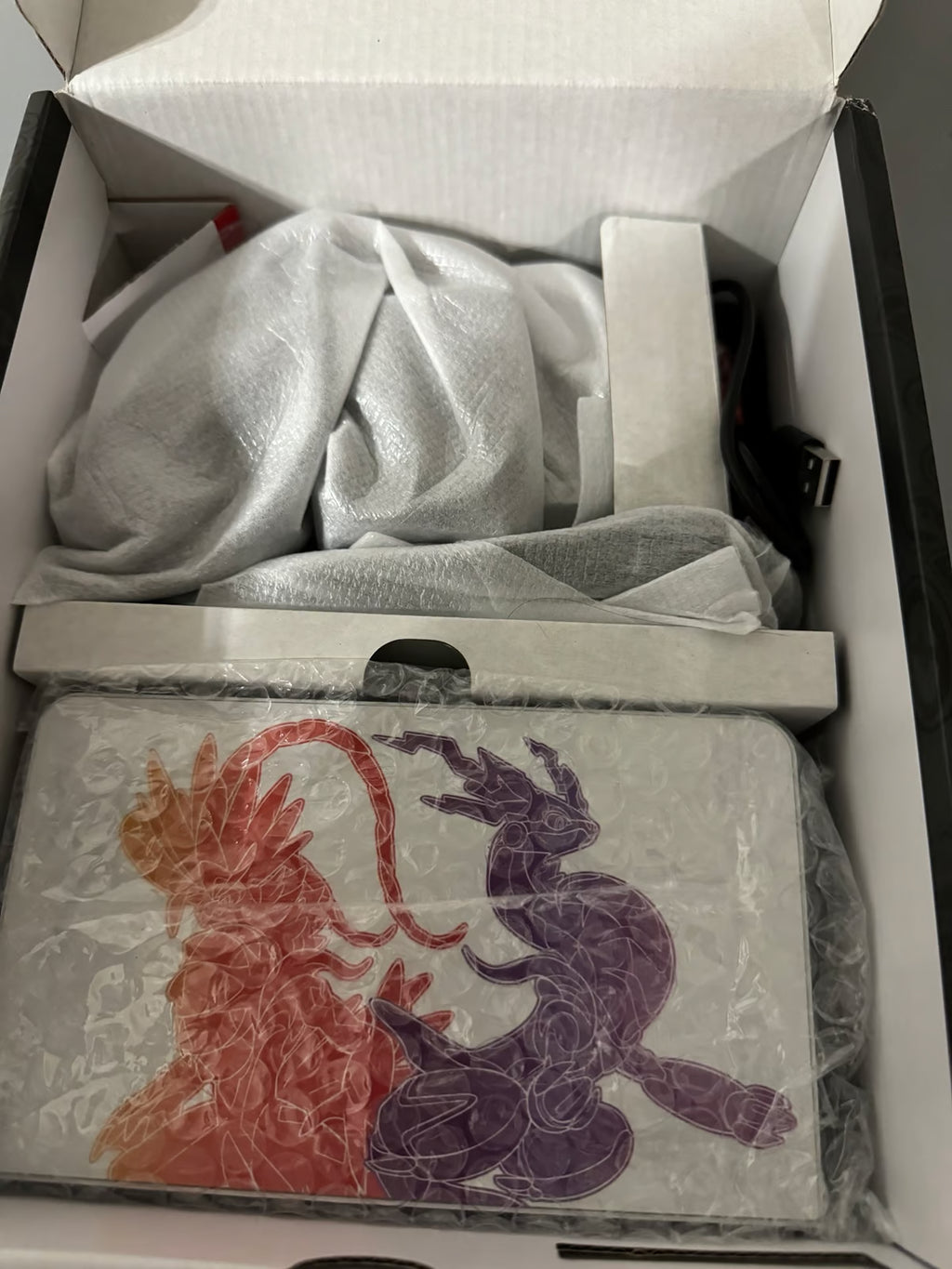 LIKE NEW Nintendo Switch OLED Pokemon Scarlet & Violet - Limited Edition 2W18