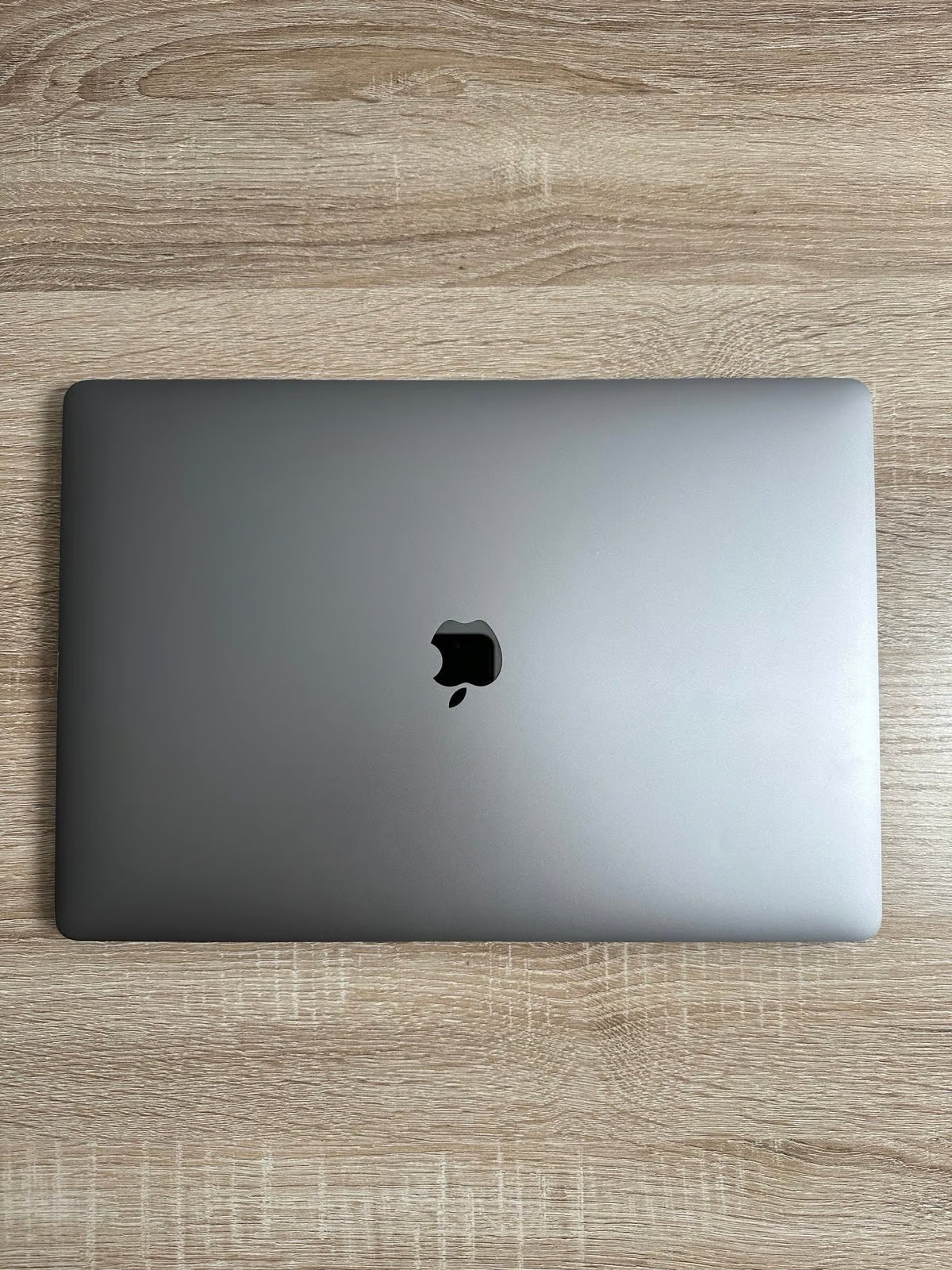 MacBook Pro 16 Inch 512 GD SSD 2019 Version 7A21