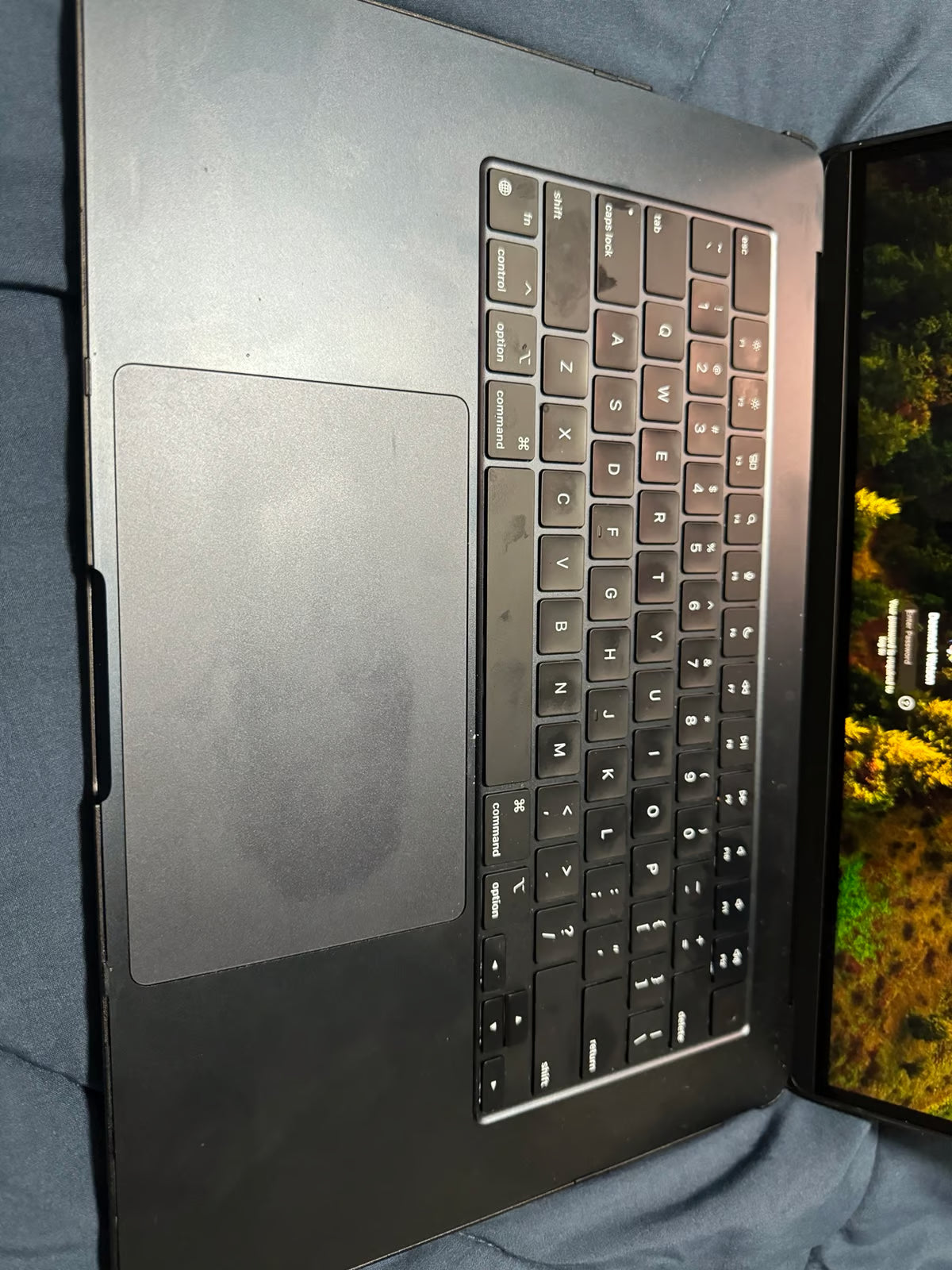 15 inch MacBook Air M2 1A83