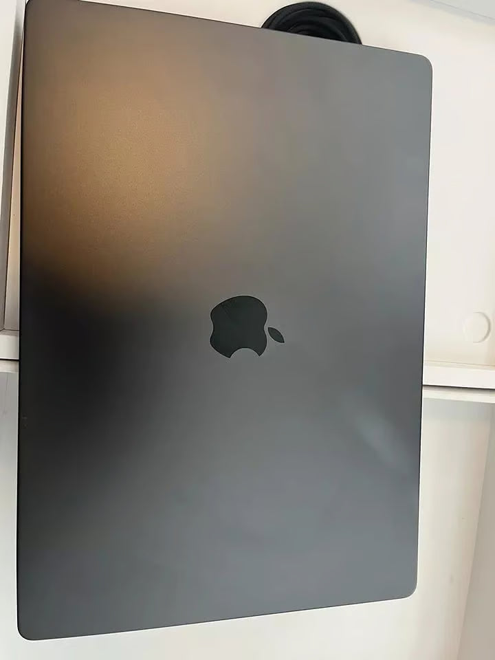 MacBook Pro 16"" M3 Pro 18C GPU 4.0GHz 18GB RAM 512GB SSD A2991 MINT 9N36