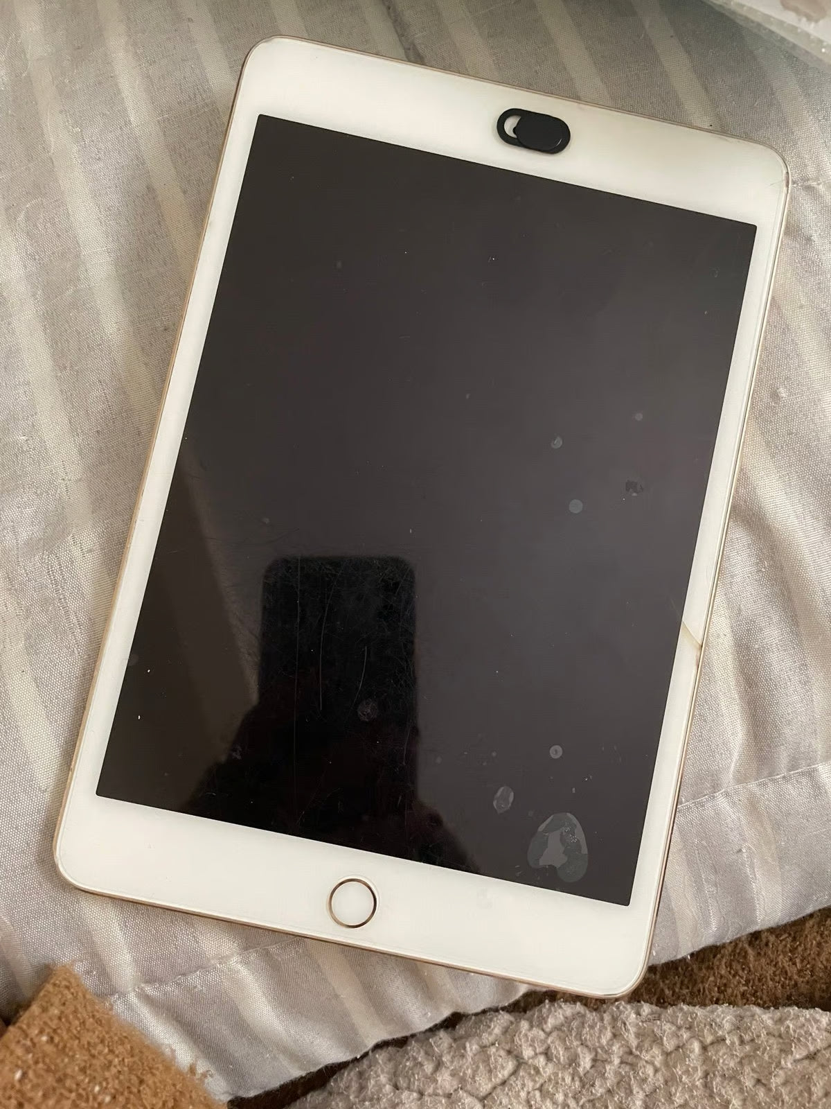 Ipad mini 4 generation 2Y71