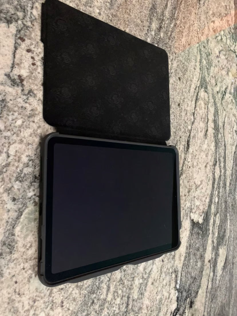 Apple 10 .9-inch iPad Air 5B21