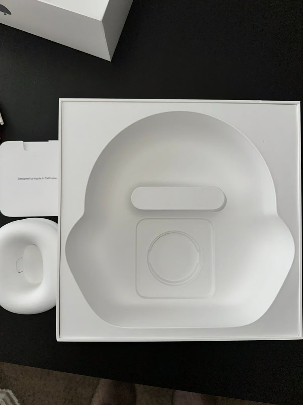 Apple AirPods Max with Smart Case in Silver with Original Packaging 7F29